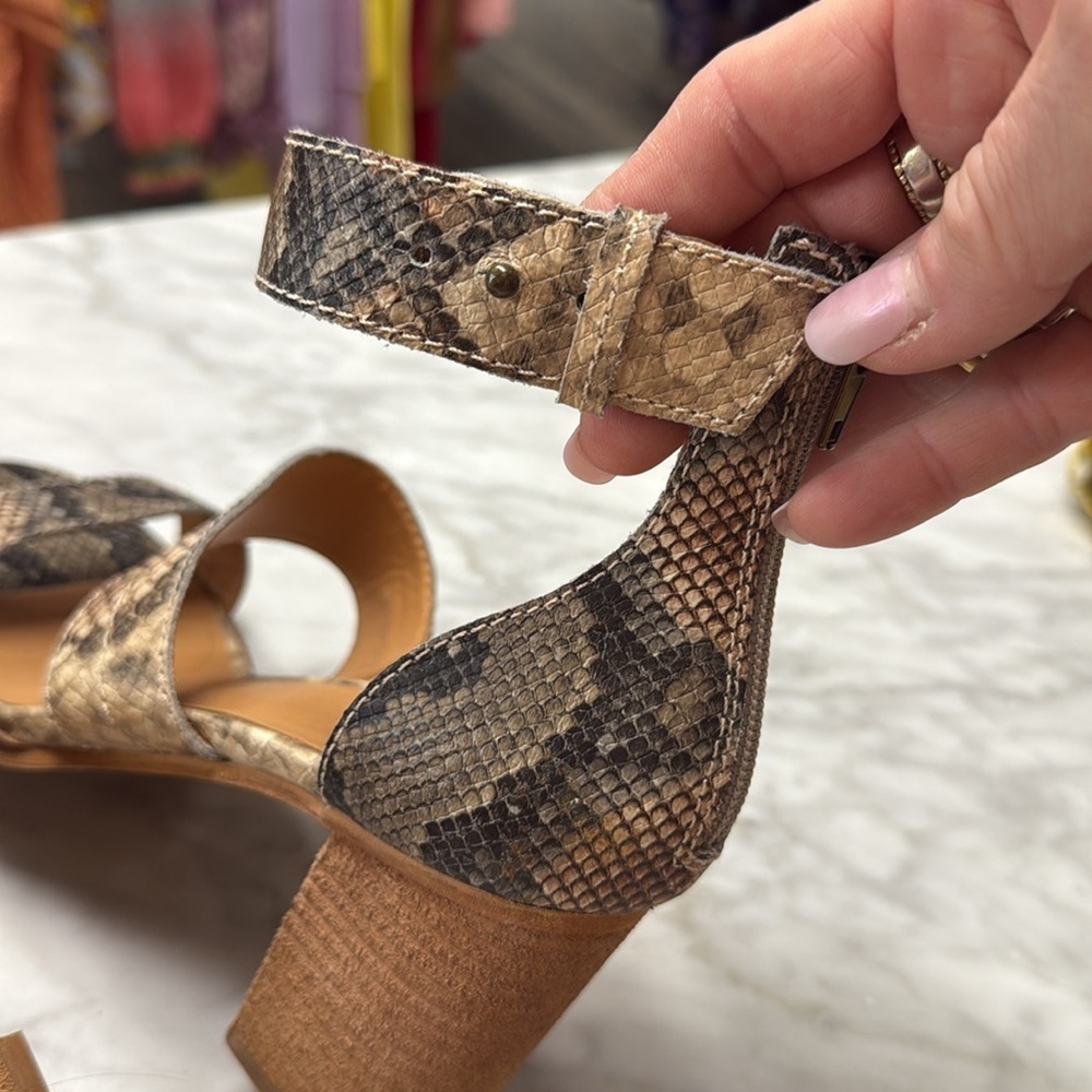 Frye & Co Bryn Python Print Block Heel Sandal Siz… - image 3